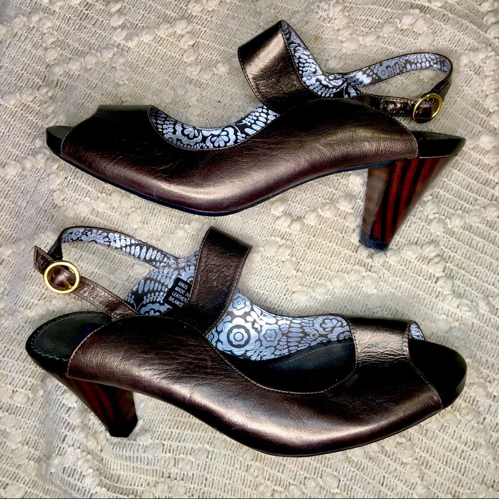 Clark’s Indigo brand..metallic peep-toe-size 11